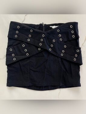 Bear Dance Rivet Criss Cross Mini Skirt Black Small